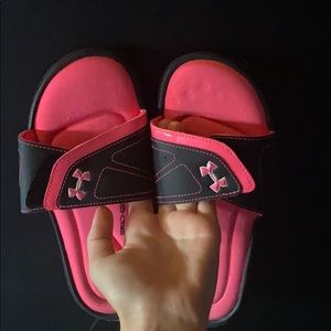 never worn women’s under armour slides